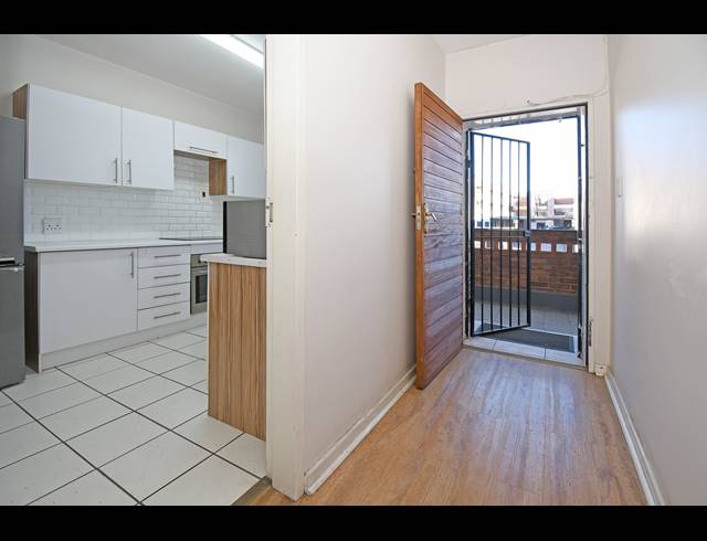 2 BEDROOM APARTMENT FOR SALE IN CRAIGHALL PARK